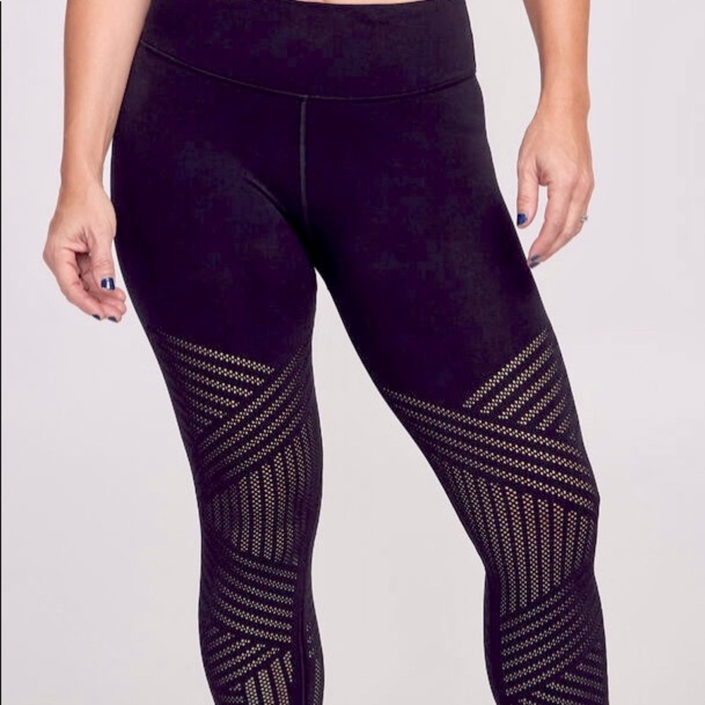 Lululemon Reveal Tight *Mindful Motion 28" Black